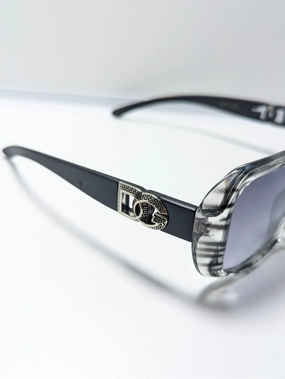 DG 26976 Womens White Leopard Sunglasses Purple Gradient Lens